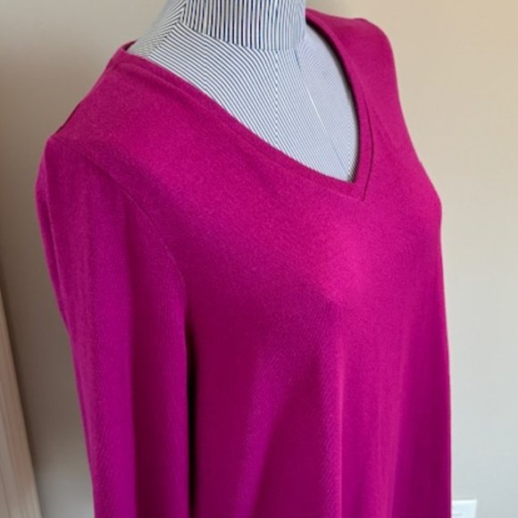 Talbots Sweater w/Crepe Back (M) - Picture 2 of 5